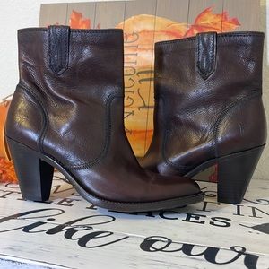 Frye Mustang Stitch Short Riding Boots